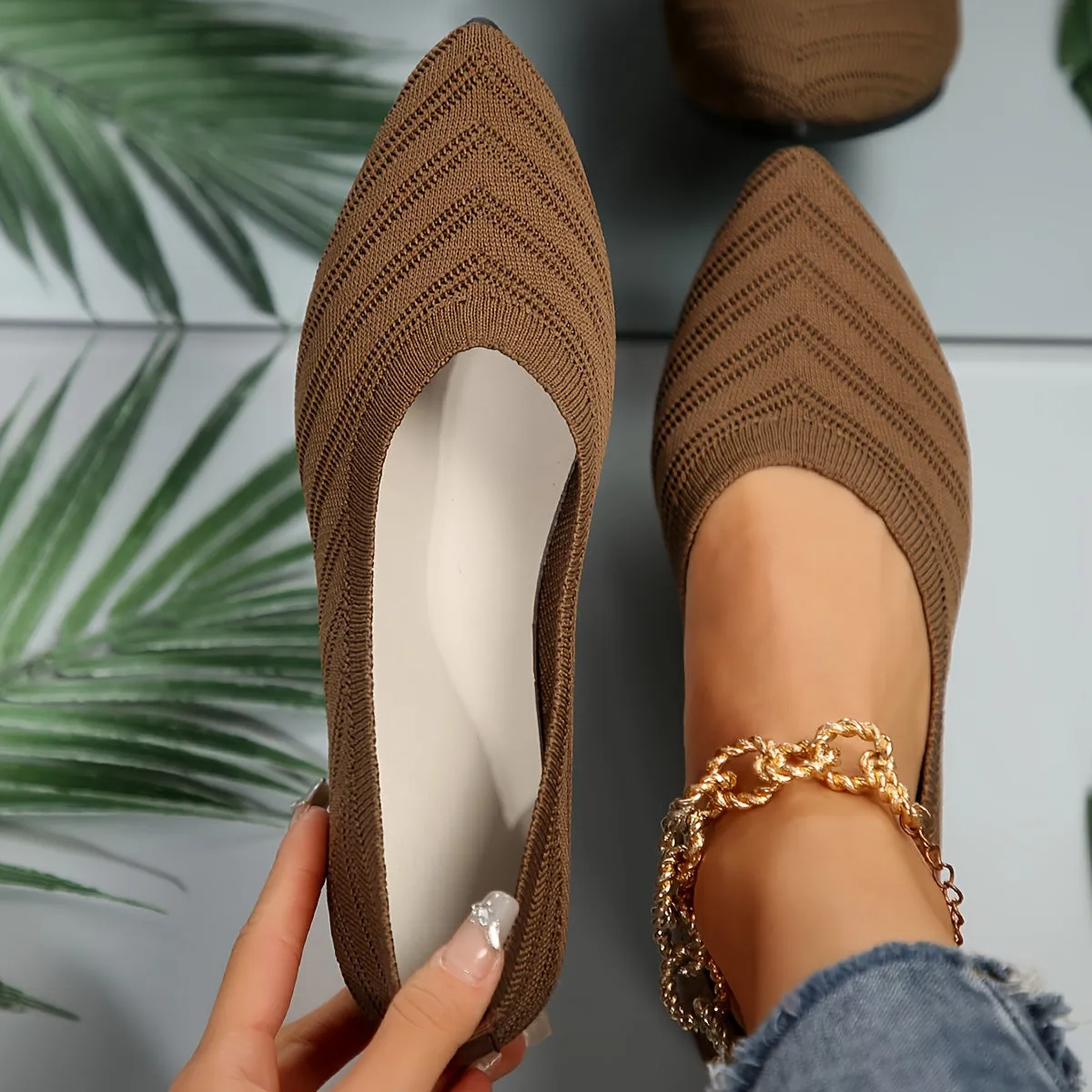 Beige Flat Shoes / slippers - Julia