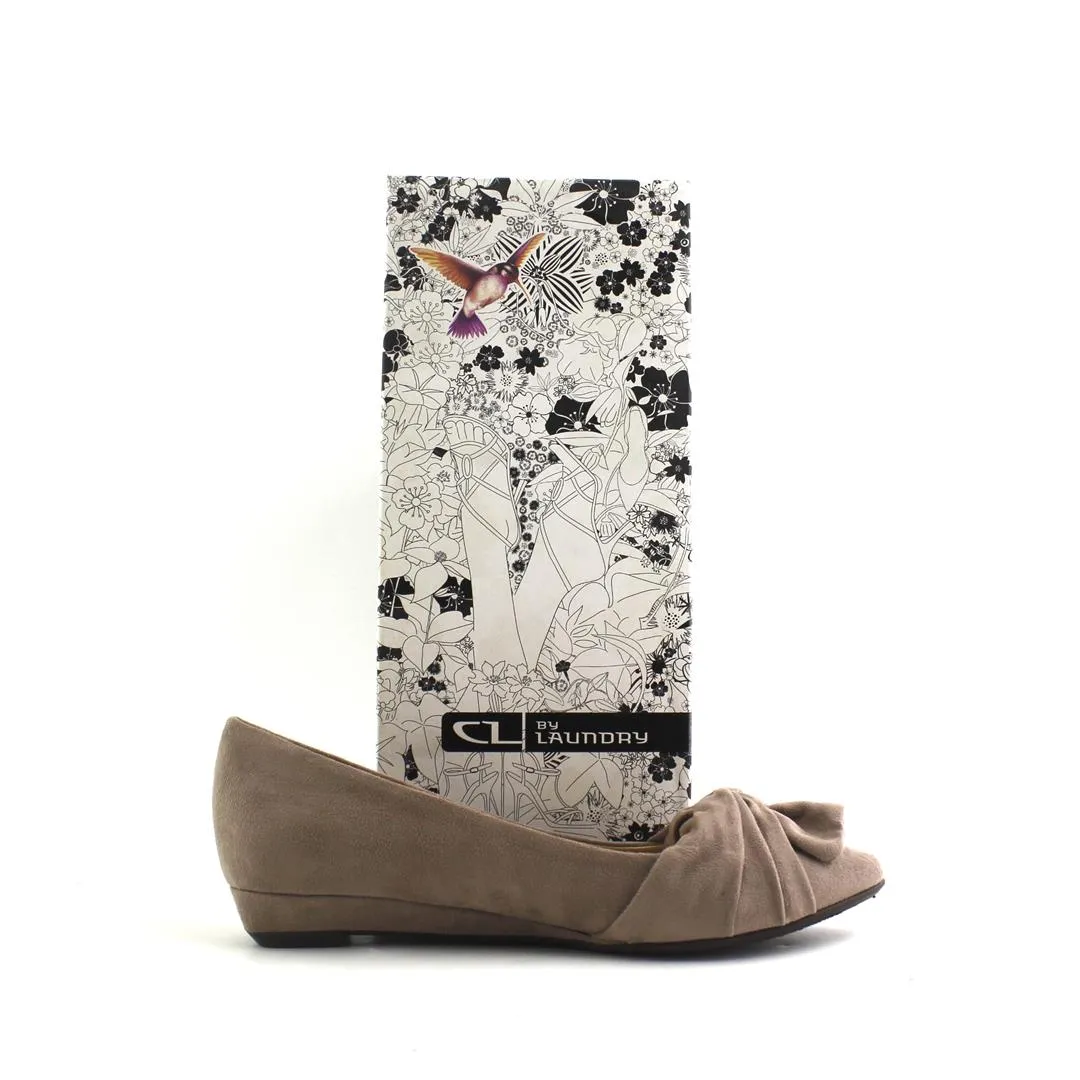 CHINESE LAUNDRY SUEDE PEBBLE TAUPE