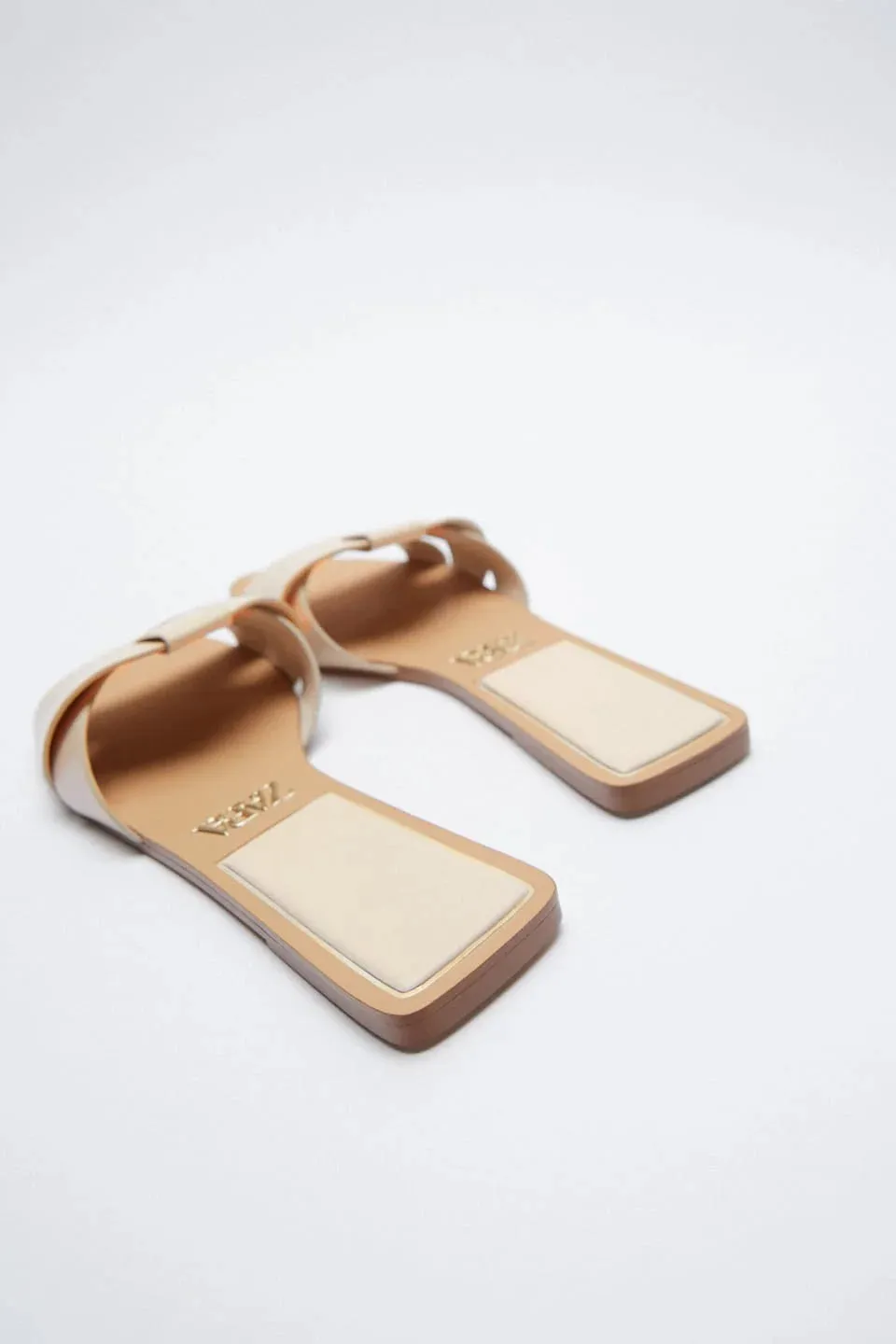 FLAT CRISS-CROSS LEATHER SLIDER SANDALS - BEIGE