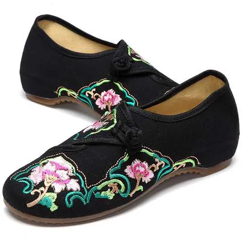 Flower Embroidered Round Toe Buckle Flat Loafers