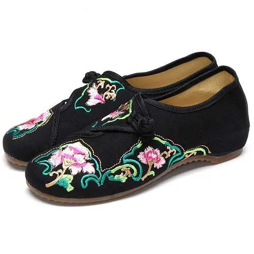 Flower Embroidered Round Toe Buckle Flat Loafers