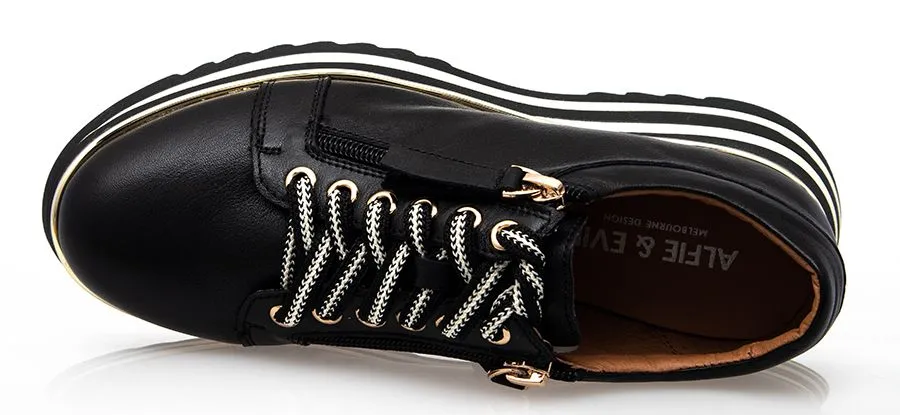 Hosting Sneakers - Black