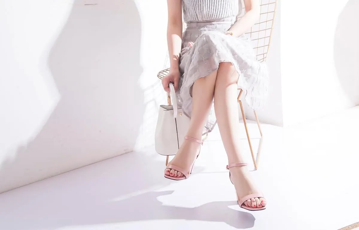 Women's JS45 Light Weight Peep Toe Block Patent-Leather Mid Block Heeled Sandals